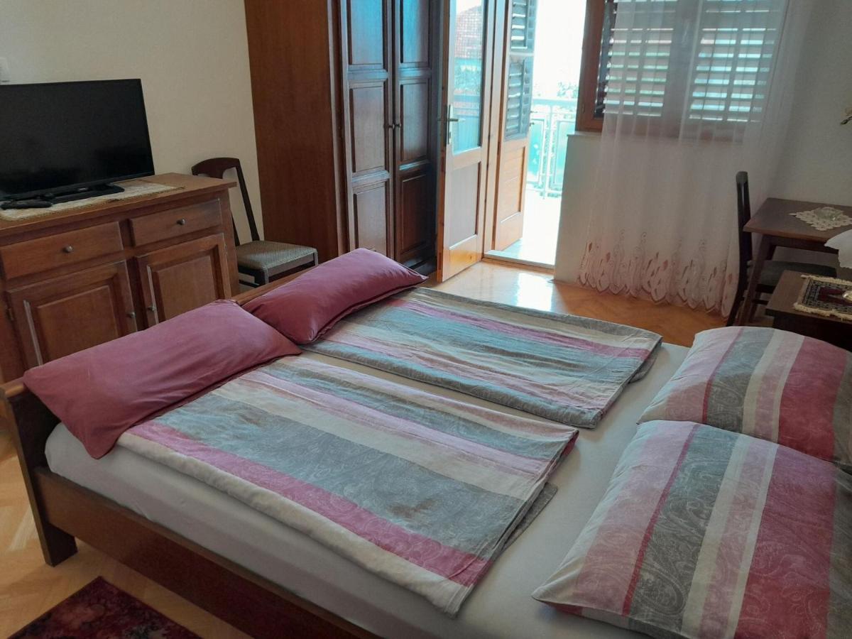 Apartments Adelheid In Biograd, Close To The Beach Biograd Na Moru Esterno foto